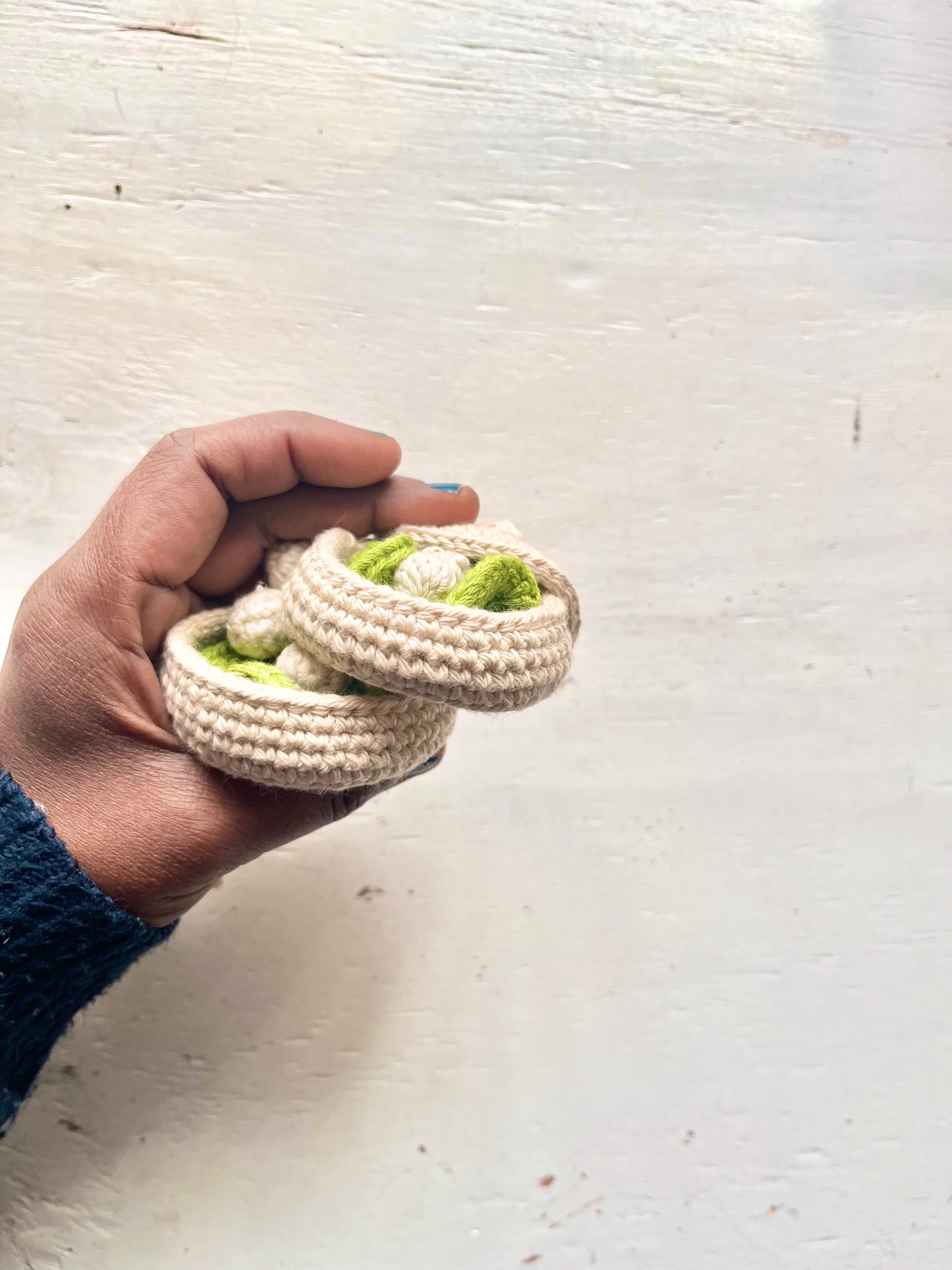 Steamer, dumplings and cabbage leaf Crochet Pattern. Dollhouse size