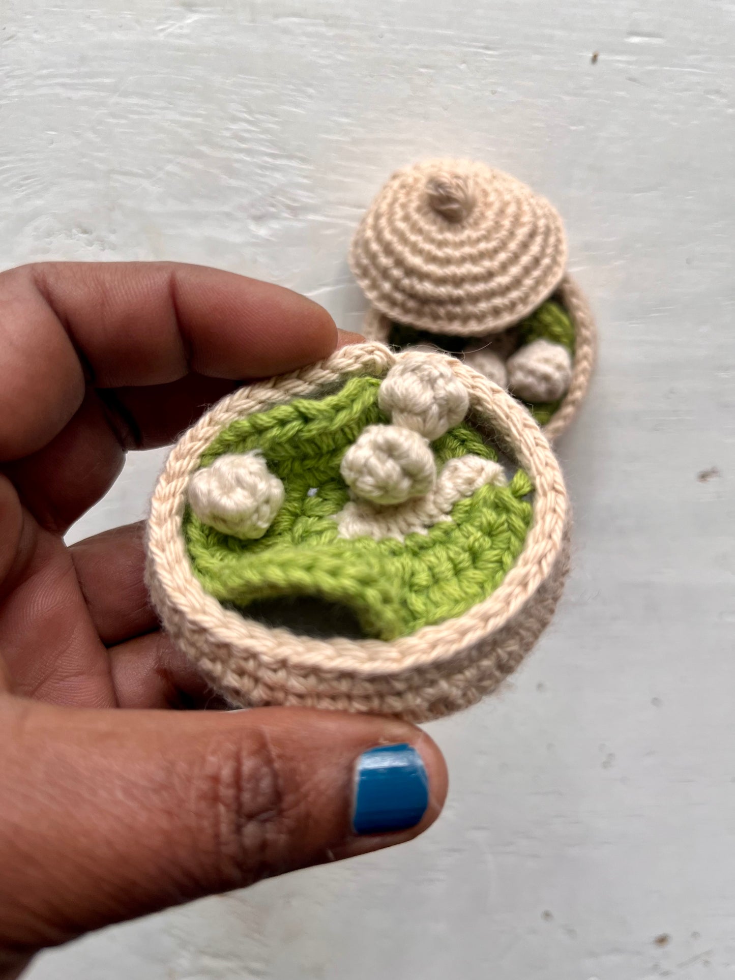 Steamer, dumplings and cabbage leaf Crochet Pattern. Dollhouse size