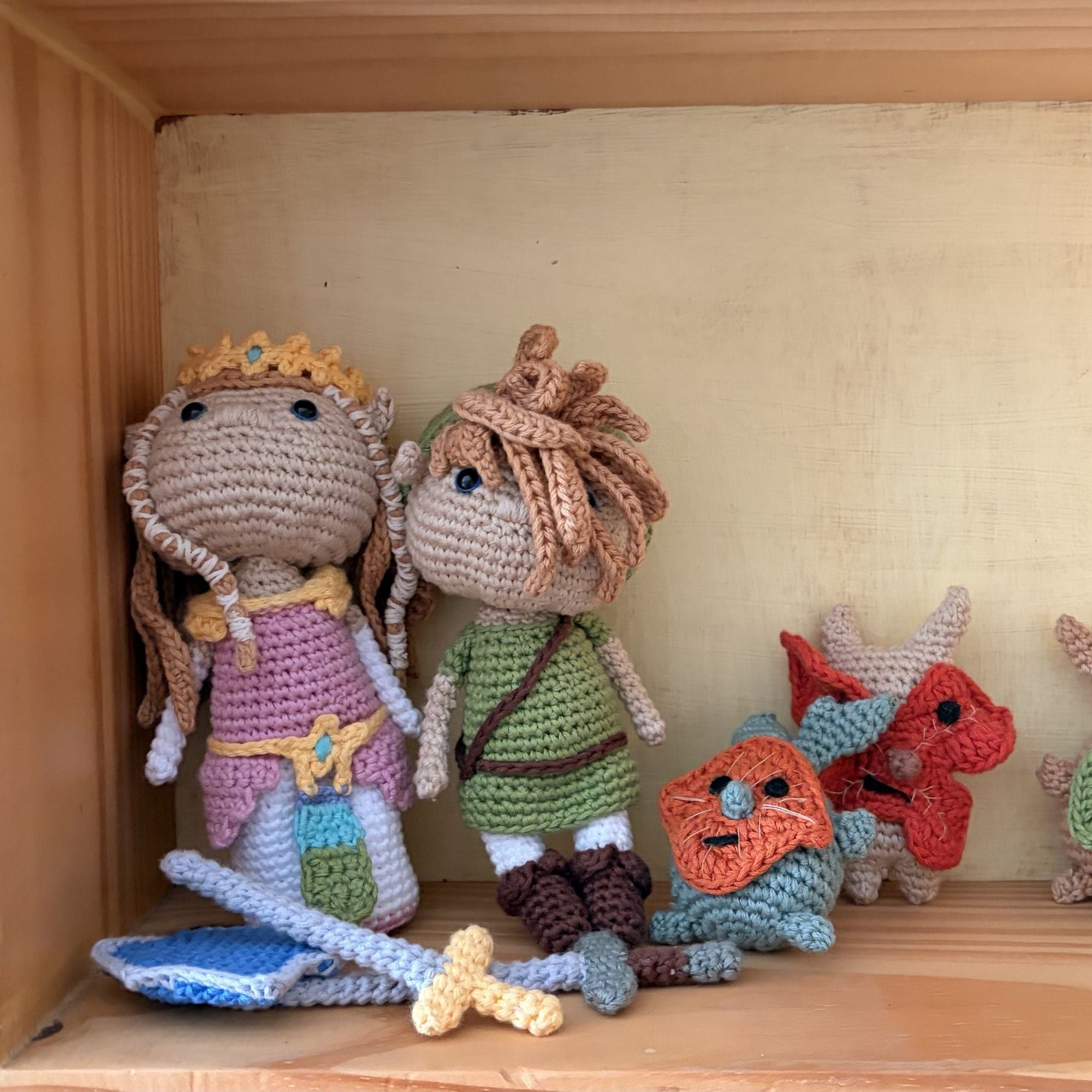 Princess Zelda doll Crochet Pattern. Legends of Zelda. Video Game